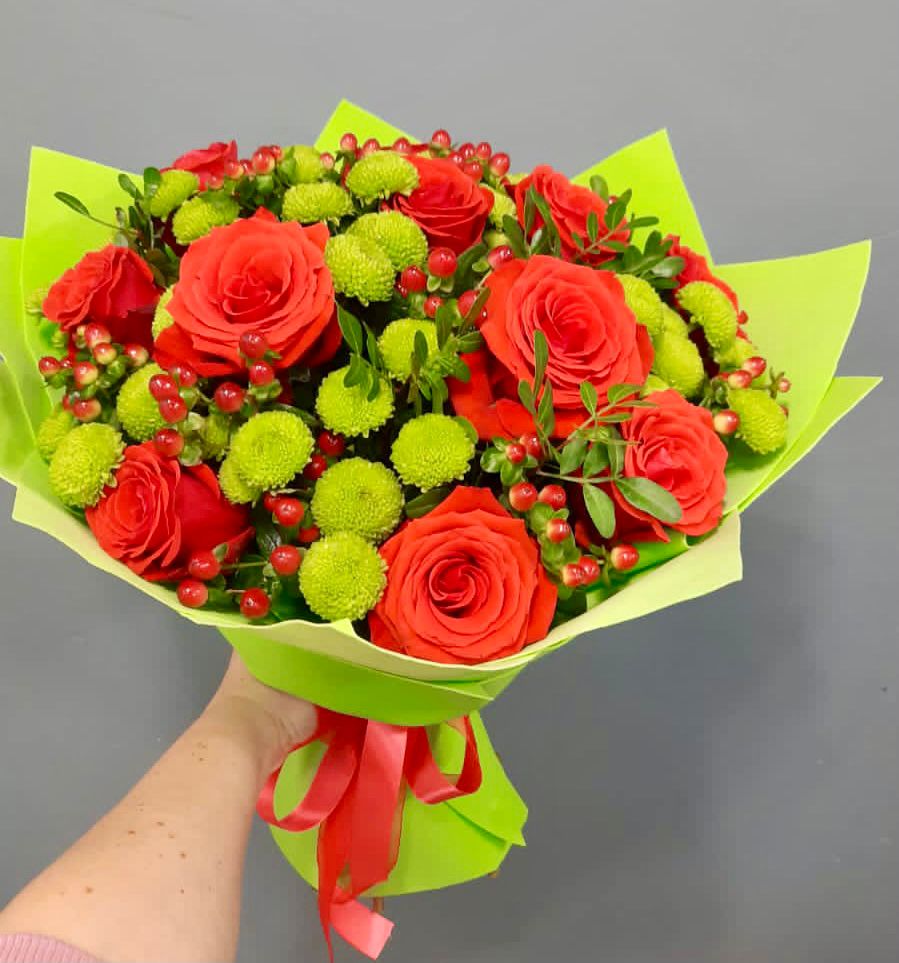 Букет цветов из: Хризантемы и Розы в Большая Соснова