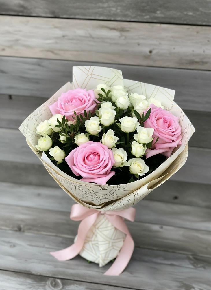 Букет цветов из: Розы в Большая Соснова