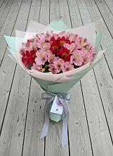 Букет цветов из:  Альстромерии #REPLACE_PRED# Большая Соснова