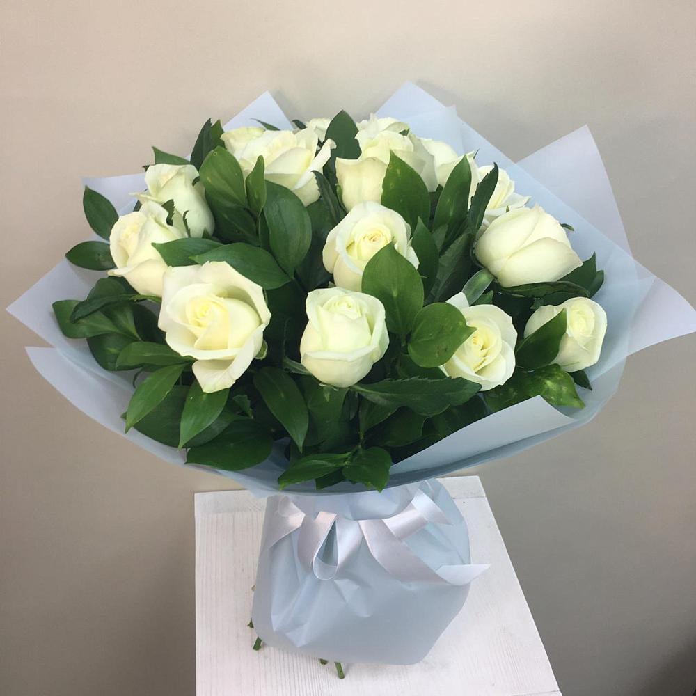 Букет 15 Белых роз Проуд в Большая Соснова