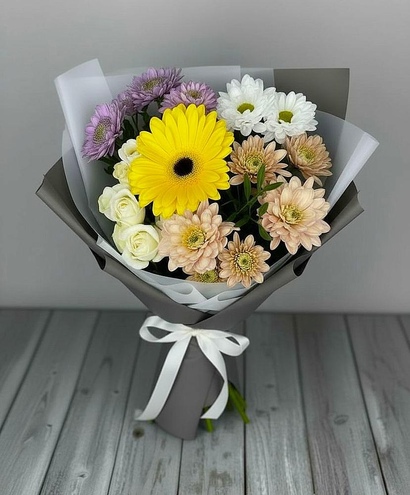 Букет цветов из: Розы, Герберы и Хризантемы в Большая Соснова