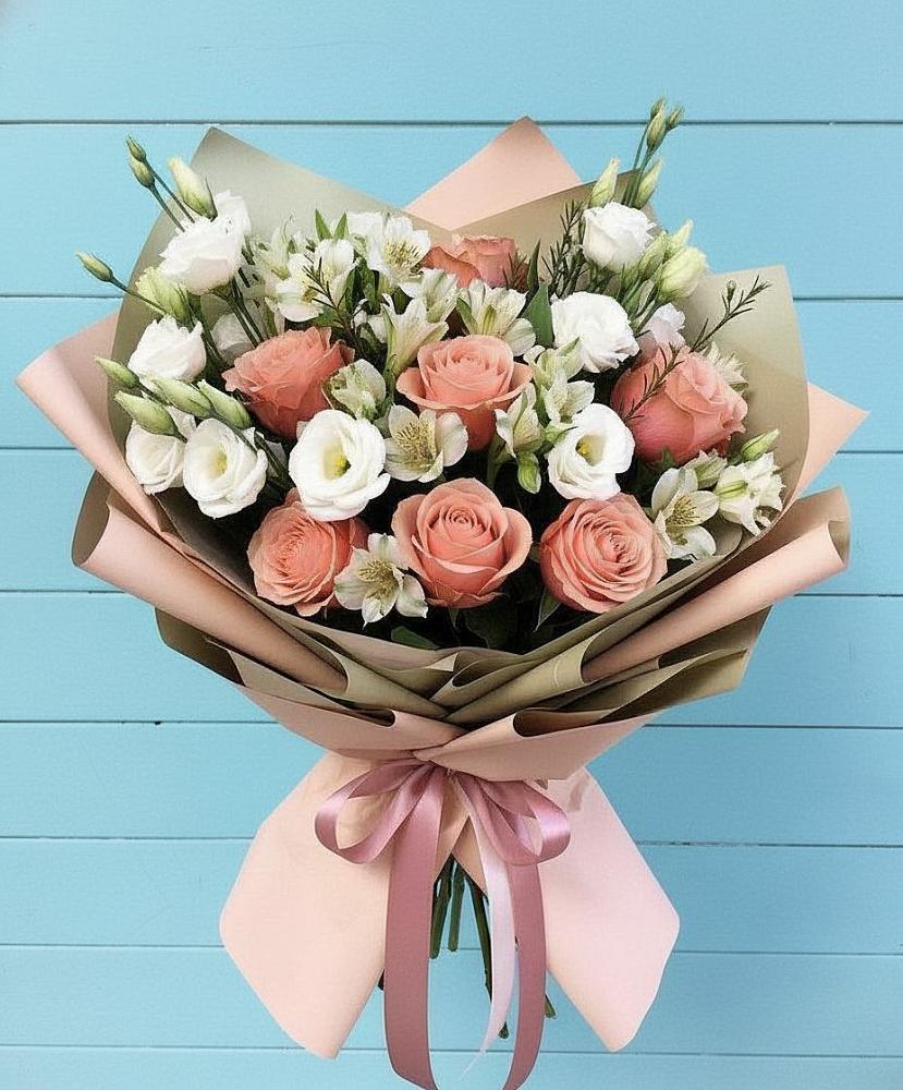 Букет цветов из: Розы, Альстромерии и Лизиантусы в Большая Соснова