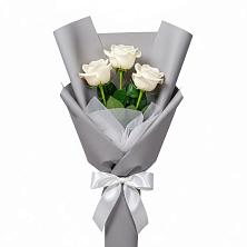 Букет 3 белые розы в Большая Соснова
