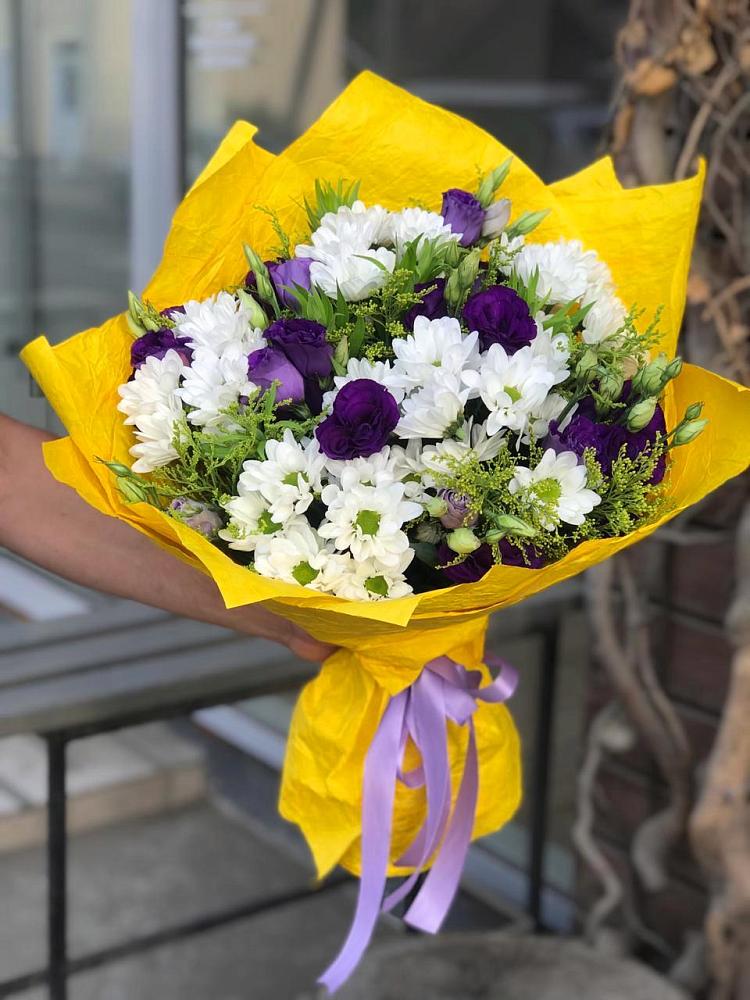 Букет цветов из: Ирисы, Хризантемы и Ромашки в Большая Соснова