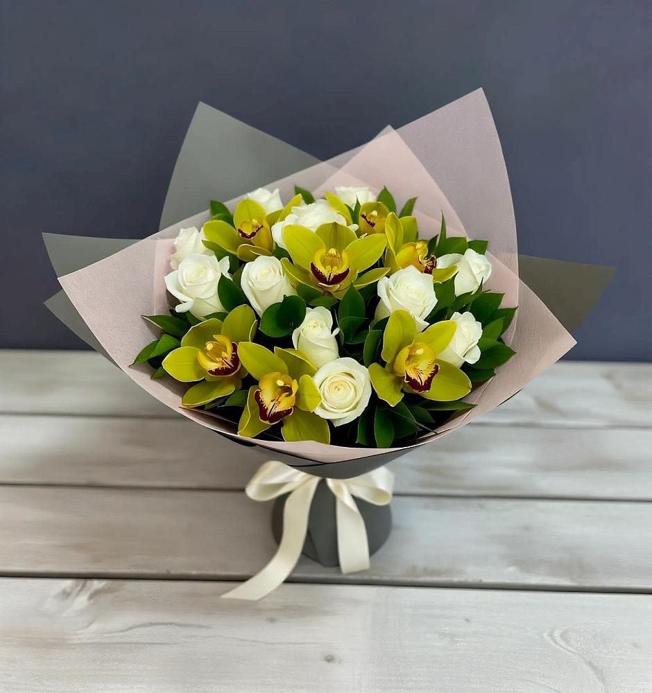 Букет цветов из: Орхидеи и Розы в Большая Соснова