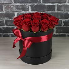 Цветочная композиция из Розы в шляпной коробке в Большая Соснова