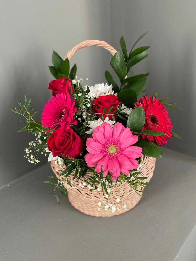 Цветочная композиция из Розы, Хризантемы и Герберы в корзине в Большая Соснова