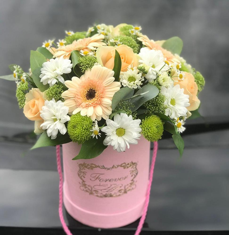 Цветочная композиция из Розы, Герберы и Хризантемы в шляпной коробке в Большая Соснова