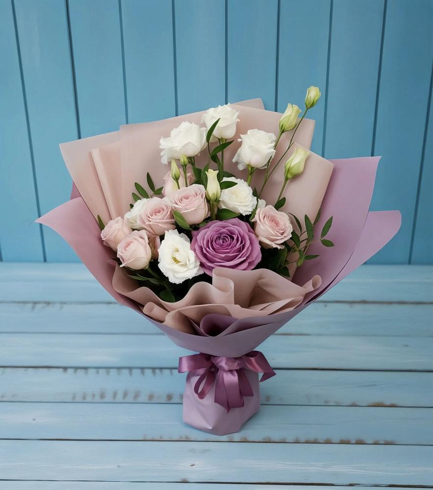 Букет цветов из: Розы и Лизиантусы в Большая Соснова